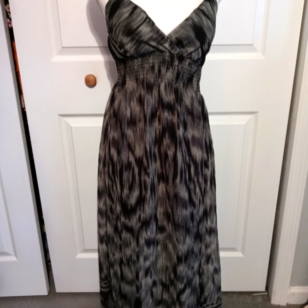 Women's long size medium black and gray dress